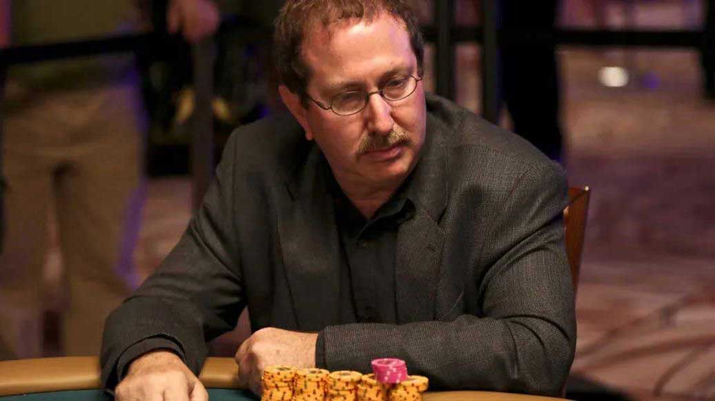 最佳撲克解說  你心目中第一名是哪位？