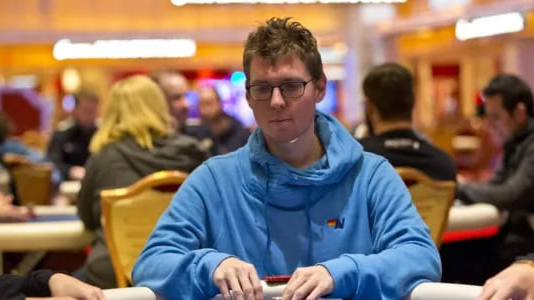 GG撲克討論 : 詐唬和抓詐唬是一種發(fā)自內(nèi)心的藝術(shù)