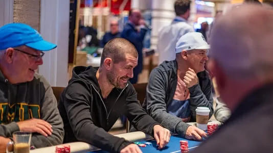 Gus Hansen Poker :聽從我的建議，但不要模仿我的錯(cuò)誤