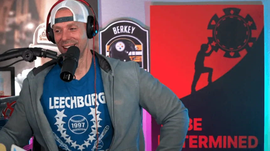 Only Friends人氣撲克播客 宣布停更,正式向粉絲道別